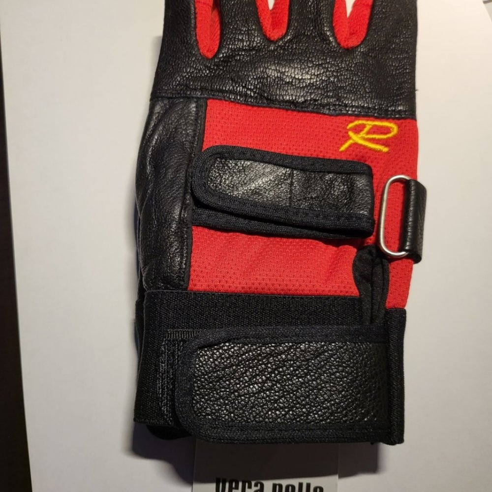 Leather and fabric combination Driving gloves  size L (more like M.. )
